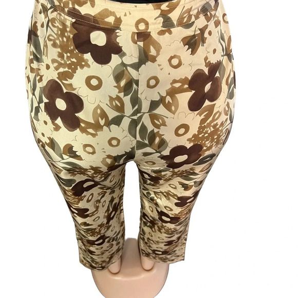 3/$30 🍂 International Concepts Brown Floral Silk Cigarette Pants - Picture 8 of 9